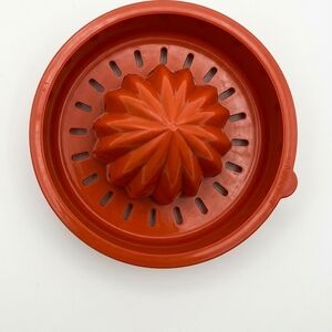 1970s Tupperware Hand Juicer Model # 409